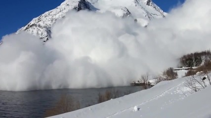 Контролиран взрив на лавина в Норвегия