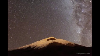 Красива нощна гледка от вулкана Котопакси 5, 897 м 