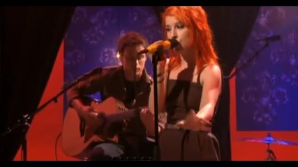 Paramore - Misery Business Mtv Unplugged 