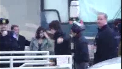 selena gomez at nick jonas s show in chicago 1 17 10 
