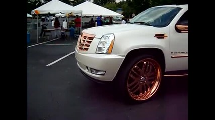 Escalade on 30s 