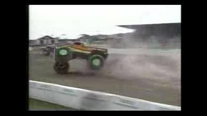 Monster Truck Crash