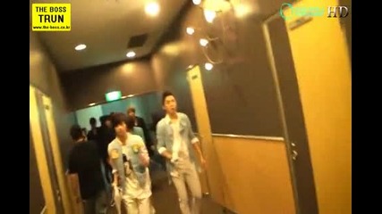 Dae Guk Nam Ah mika doing beatbox