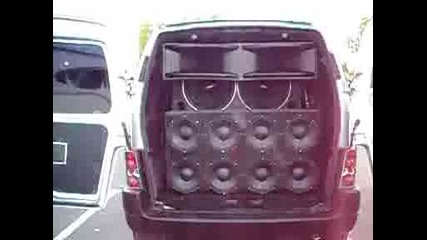 Още един бус с много колони
