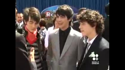 Jonas Brothers on the Red Carpet 