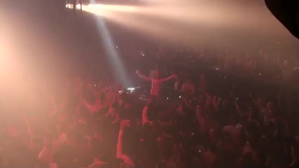 Offer Nissim opening track at live show 