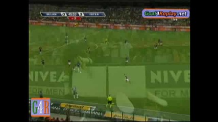 Milan - Inter 0 - 3 Goal na Maicon