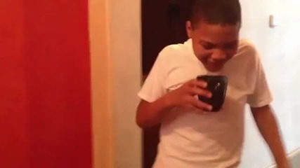 King and Messiah doing the cinnamon challenge.