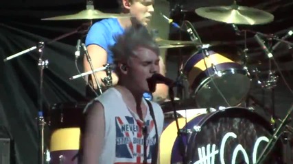 5 Seconds of Summer- Heartbreak Girl- Houston, Tx- July 21, 2013