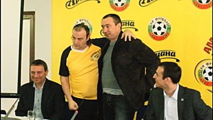 Аматьори срещу професионалисти в нов турнир на „Ариана”