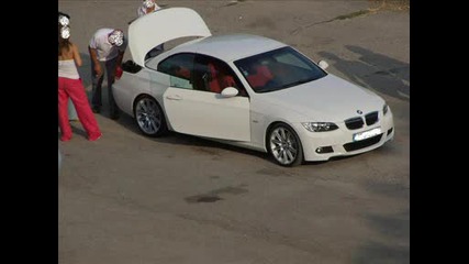 2 avtomobila Bmw M3