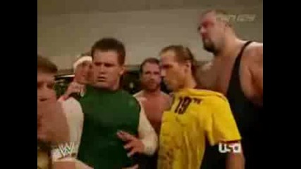Wwe Spirit Squad Лазят По Нервите На Shawn