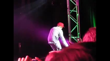 Justin Bieber Jokes, Sings Baby Live!