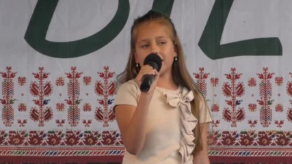 Детски песни и танци на Табиет фест в Пловдив.