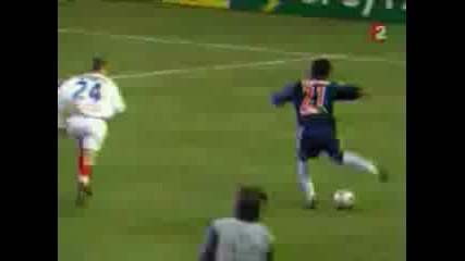 Роналдинио супер футболни трикове