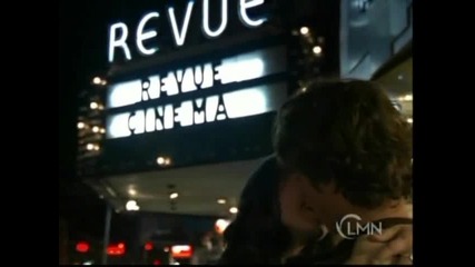 Jeremy Sumpter kiss