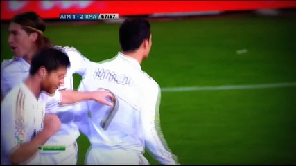 Cristiano Ronaldo вкарва гол