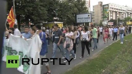 Macedonia: Thousands march on library where May 5 students were arrested