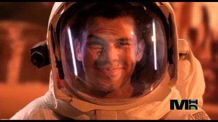 Britney Spears - Oops I Did It Again (mhd 1080p)