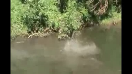 Hummer H1 под вода 