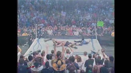 Lesnar и Грамадата счупват ринга на Smackdown 