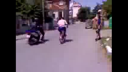 Мишо Мотора Се Прави На Бърз ;d 