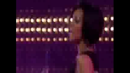 Rihanna - Umbrella [live]