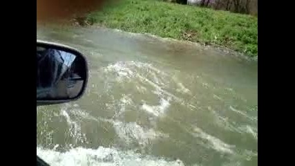 Плуване с кола в река Камчия