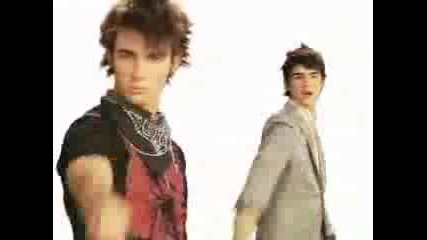 Jonas Brothers - Disney Channel Intro