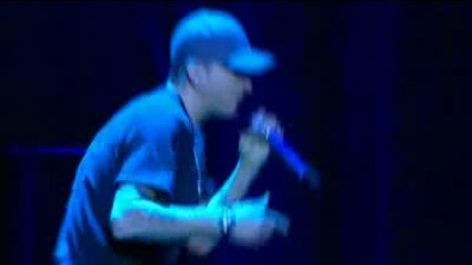 Eminem на живо - Crack a Bottle [hq]