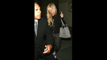 Avril Lavigne - I dont give [strahotni snimki]