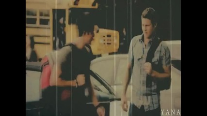 Страхотен е! Tyler Lockwood _ I'm Not Alright