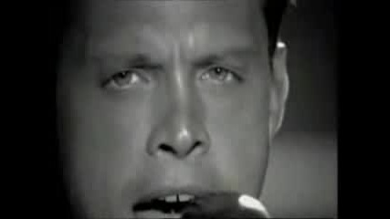 Luis Miguel - Por Debajo De La Mesa