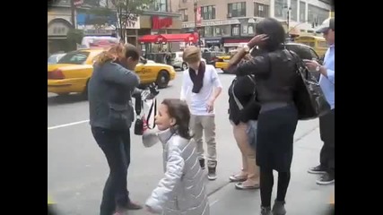 Justin Bieber Meets Fans