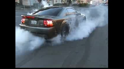 Ford Mustang - Burnout