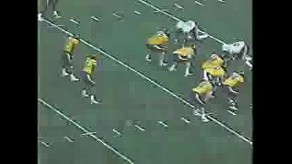 Yes,  Owen Schmitt *can* fly. (against Msu)