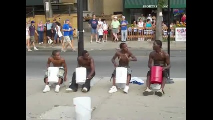 Невероятни улични музиканти !