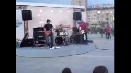 Zona - Zaklu4en Dom - Песен 