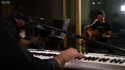 Avril lavigne-what the hell-live at the Bbc radio