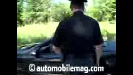 Полицаи Пали Гумите На Camaroto