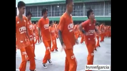 l l Затворници танцуват на Jai Ho (remix) High Quality
