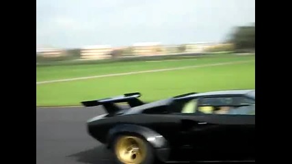 Lamborghini Countach и Ferrari F430 Spider