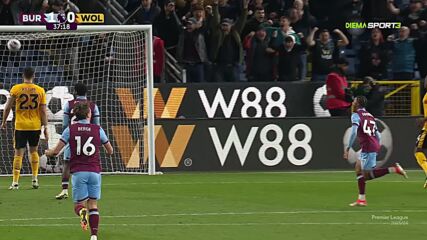 Burnley FC vs. Wolverhampton Wanderers FC - 1st Half Highlights