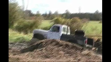 4x4 Mud Trucks Barnyard Boggers at Loyds farm having some fun