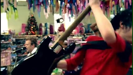 Sum 41 - Walking Disaster ( Official Music Video)