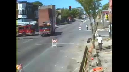 две пожарни се сблъскват