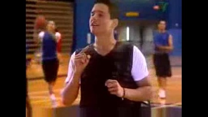 Miguel Sale De Entrenar Basket - 11 - 30 - 08 1145