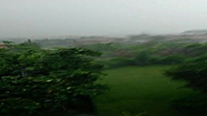 Пороен дъжд в село Чешнегирово
