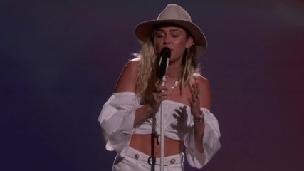 Miley Cyrus - Malibu - Live Billboard Music Awards 2017