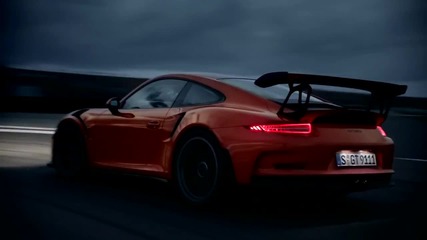 The new Porsche 911 Gt3 Rs – Paparazzi.